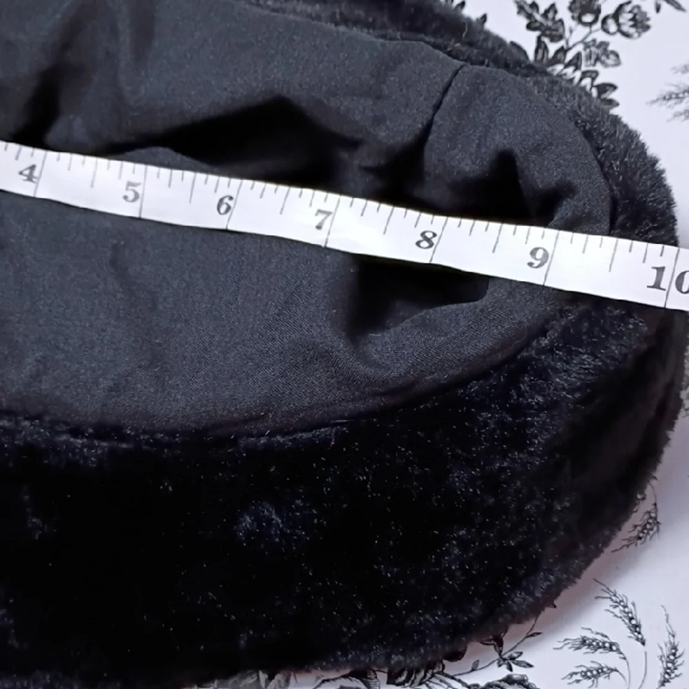 Luxurious Black Faux Fur Hat‎